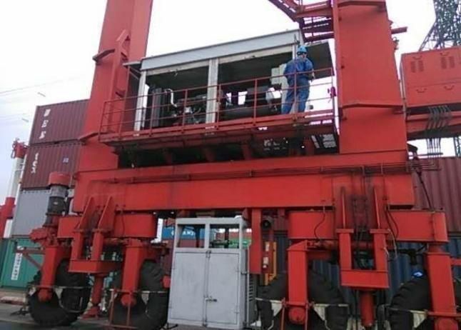 上港碼頭輪胎吊機組改造項目(300KW-防雨箱×50)